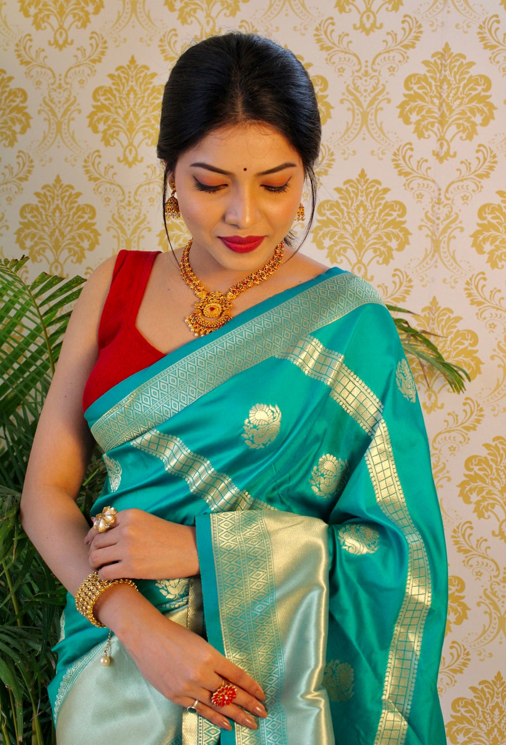 Pure banarasi silk saree with zari weaving