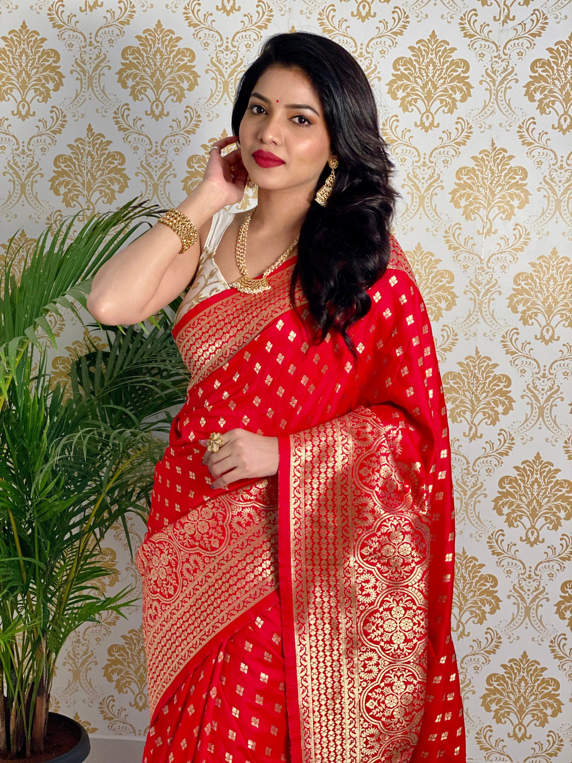 Pure banarasi silk saree with zari weaving