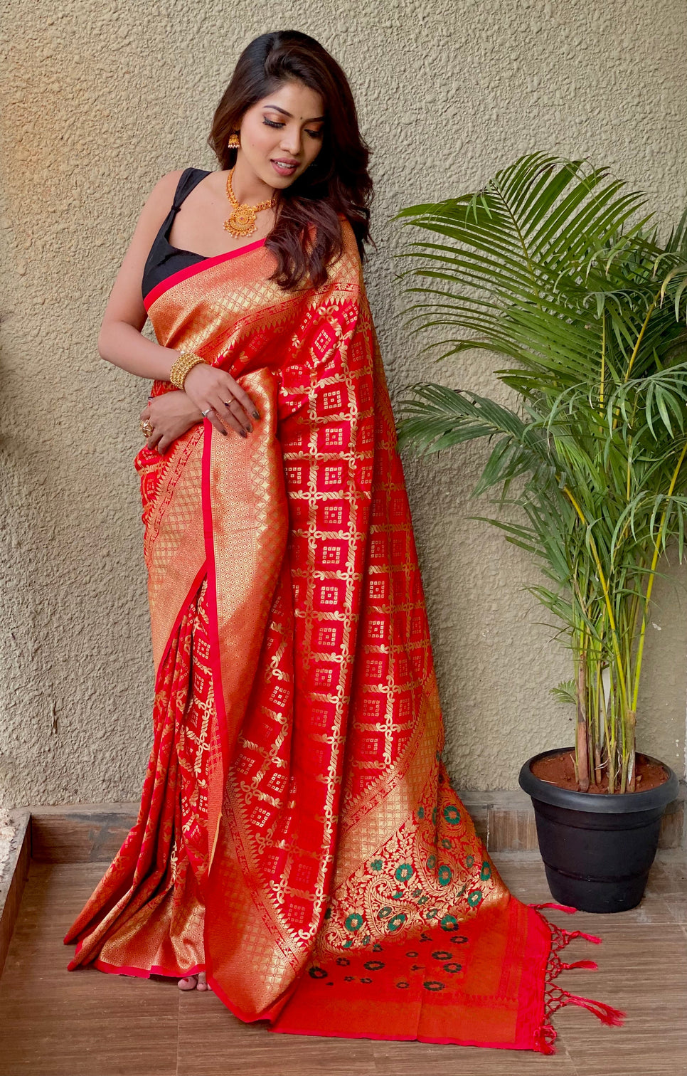 Pure banarasi silk saree with zari weaving