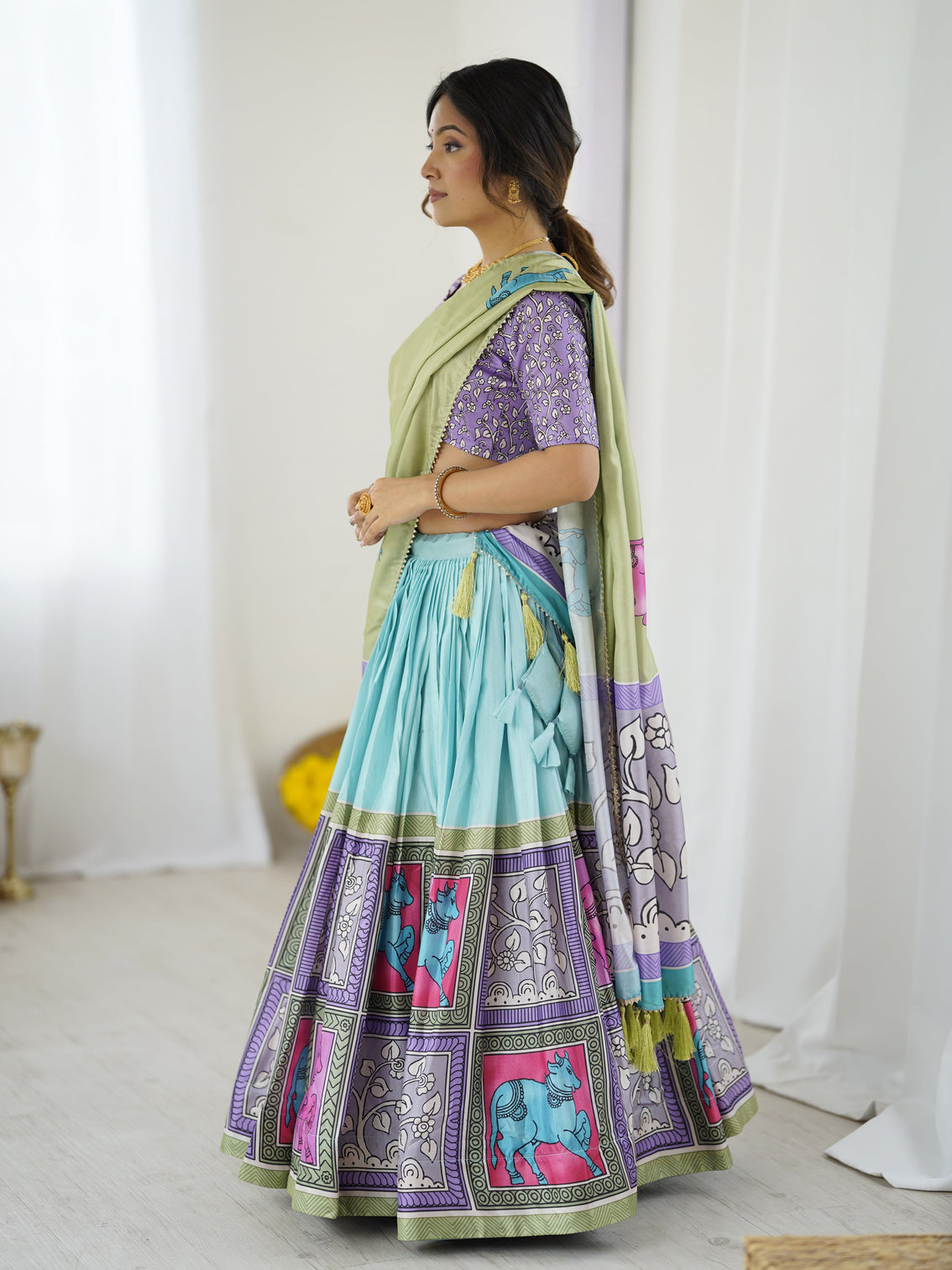Trendy kalamkari lehenga with contrast blouse lightweight stylish