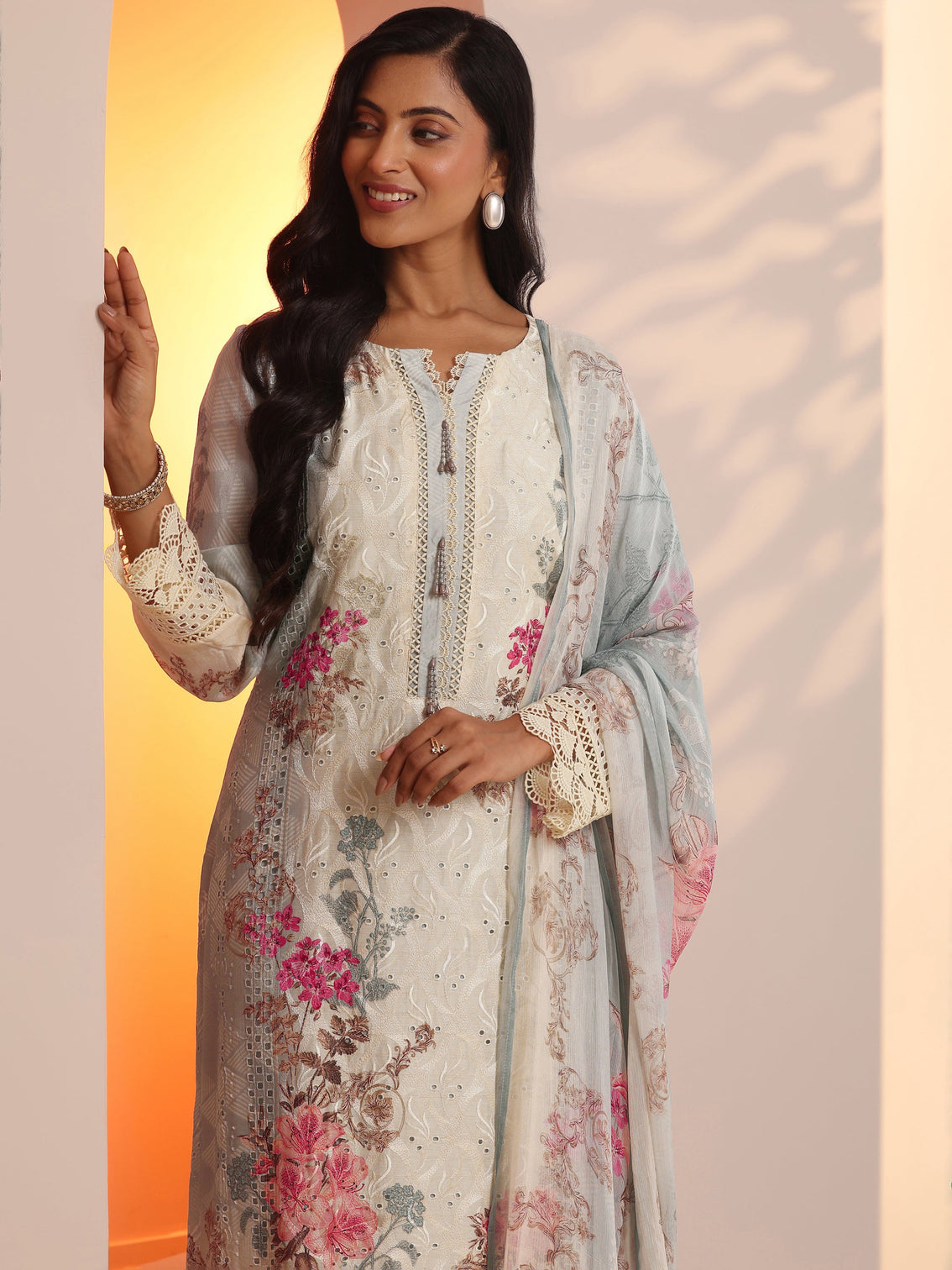 Mameraa Grey Embroidered Silk Blend Straight Suit Set With Dupatta