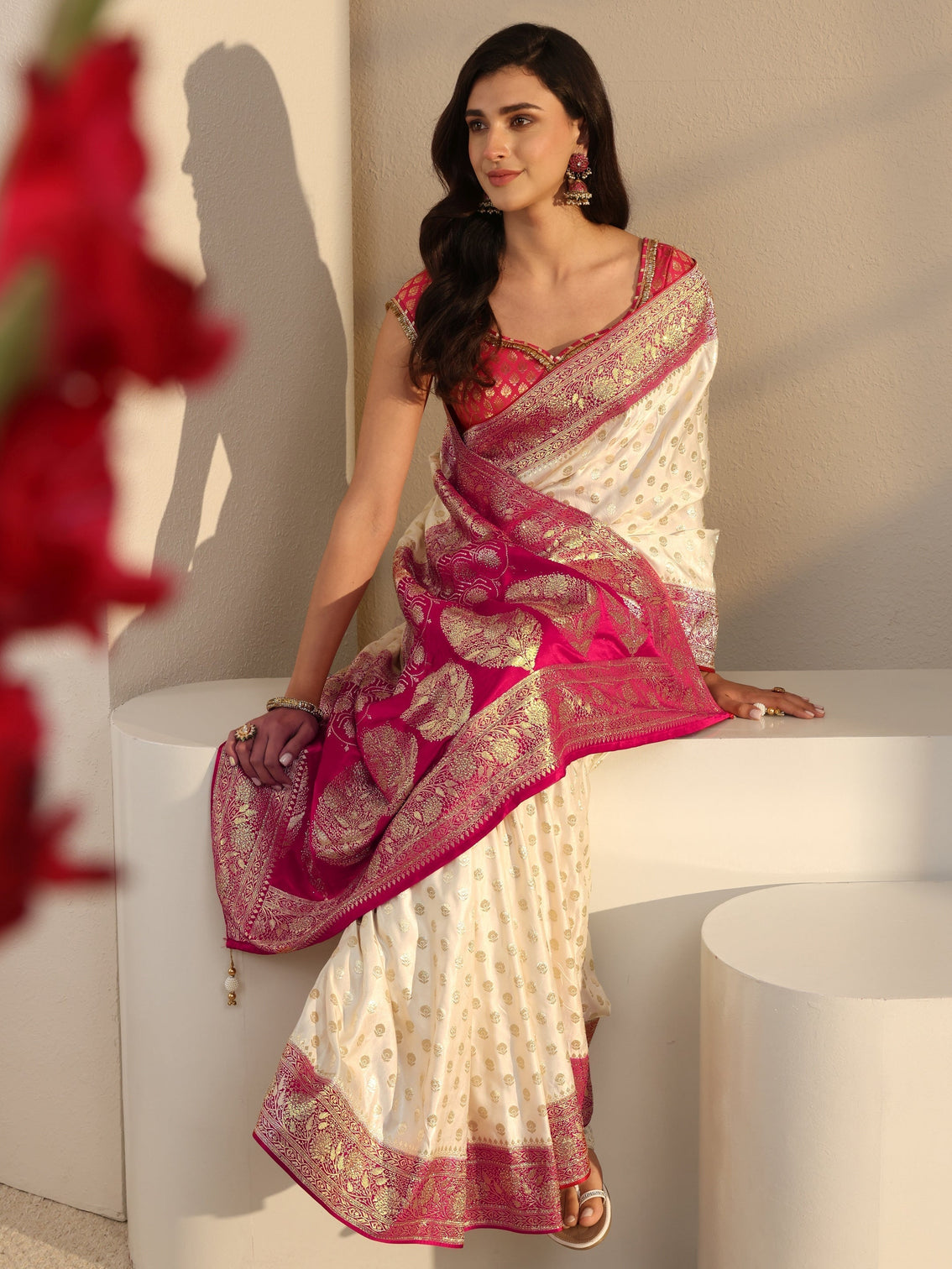 Mameraa Art Ivory Banarasi Satin Saree With Unstitched Blouse Piece
