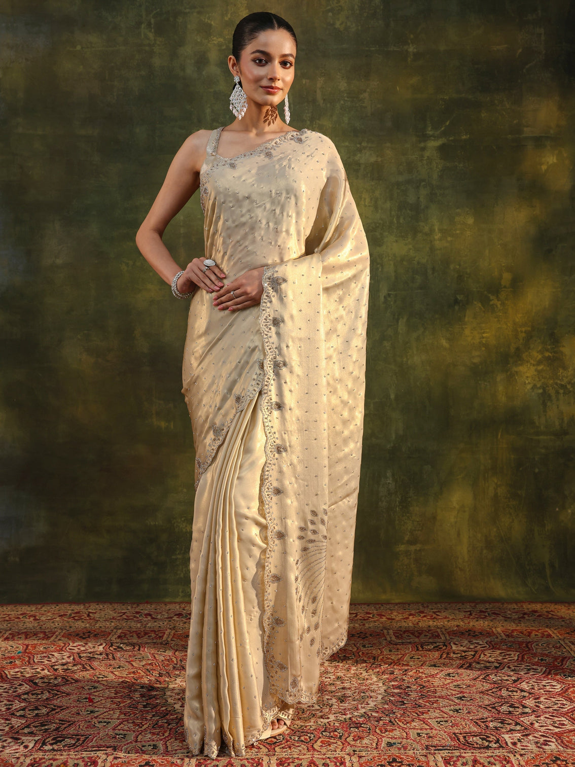 Mameraa Art Ivory Embellished Silk Blend Saree With Unstitched Blouse Piece