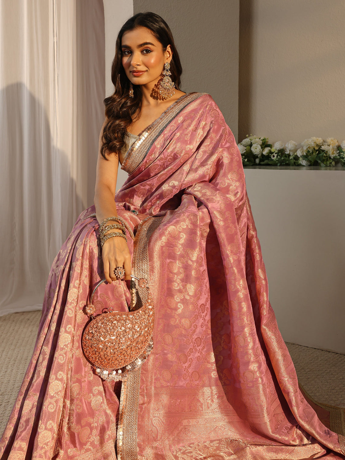 Mameraa Art Pink Floral Woven Design Silk Blend Saree With Unstitched Blouse Piece