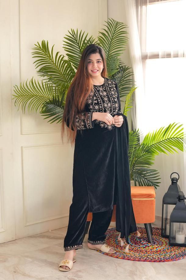 Luxurious Ramzan Special Shanya Pure Velvet Suit Set in Black with Delicate Embroidery