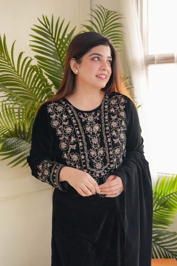 Luxurious Ramzan Special Shanya Pure Velvet Suit Set in Black with Delicate Embroidery