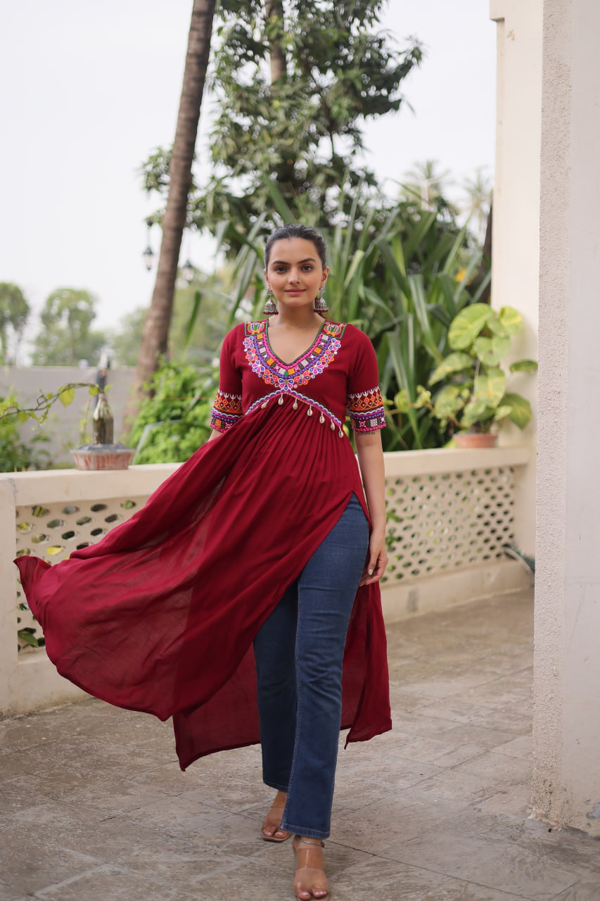 Maroon 14 Kg Rayon Kutchi Gamthi Embroidered Kurti