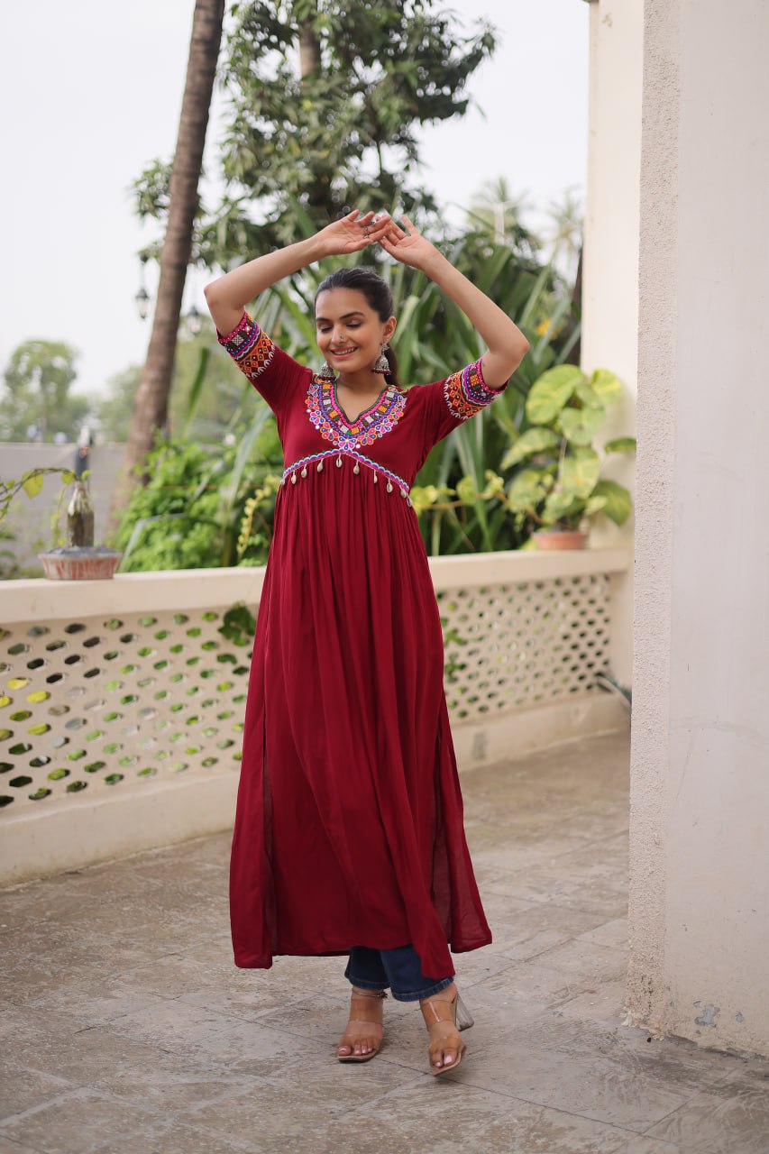 Maroon 14 Kg Rayon Kutchi Gamthi Embroidered Kurti