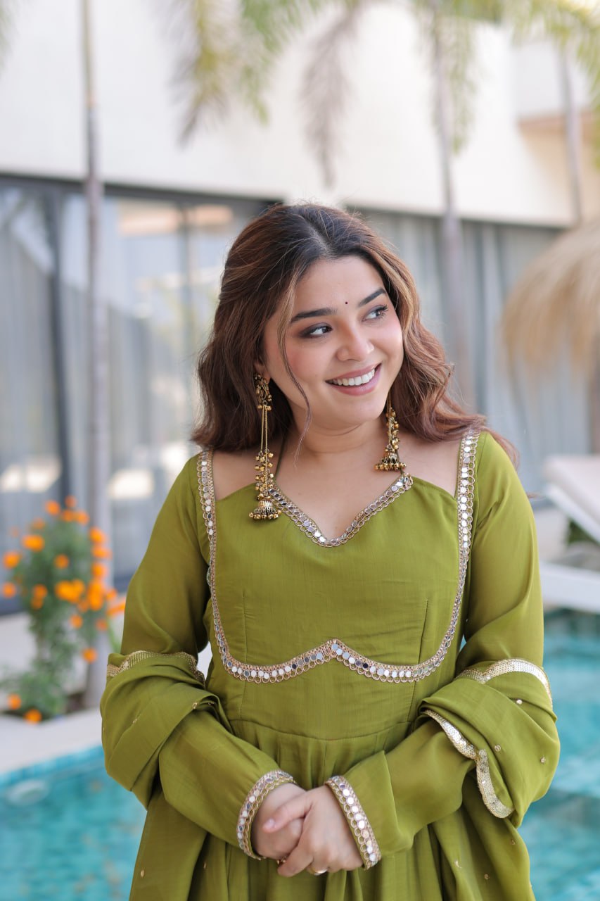 Mehendi Chanderi Mirror Lace Kurti Pant Set
