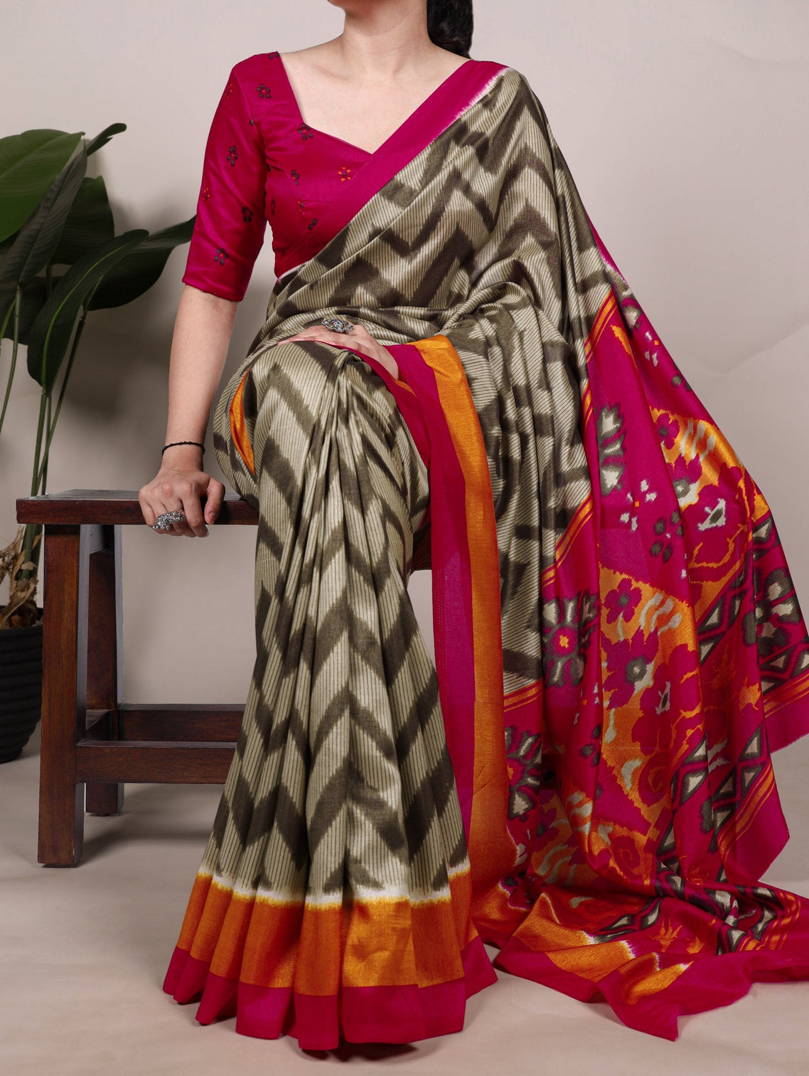 Mehendi Elegant Printed Tasar Silk Saree with Matching Unstitched Blouse