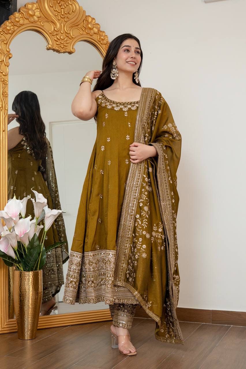 Mehendi Glamorous Silk Gown Set