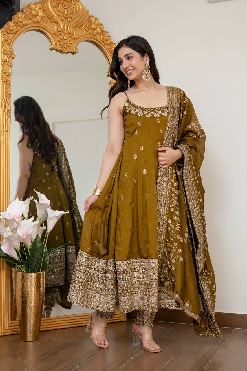 Mehendi Glamorous Silk Gown Set