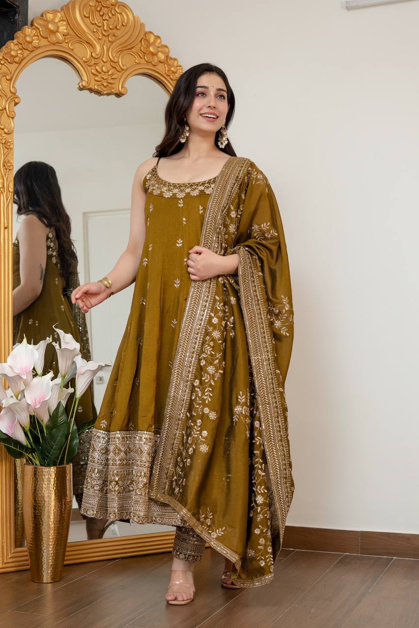 Mehendi Glamorous Silk Gown Set