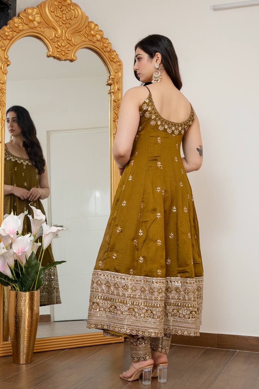 Mehendi Glamorous Silk Gown Set