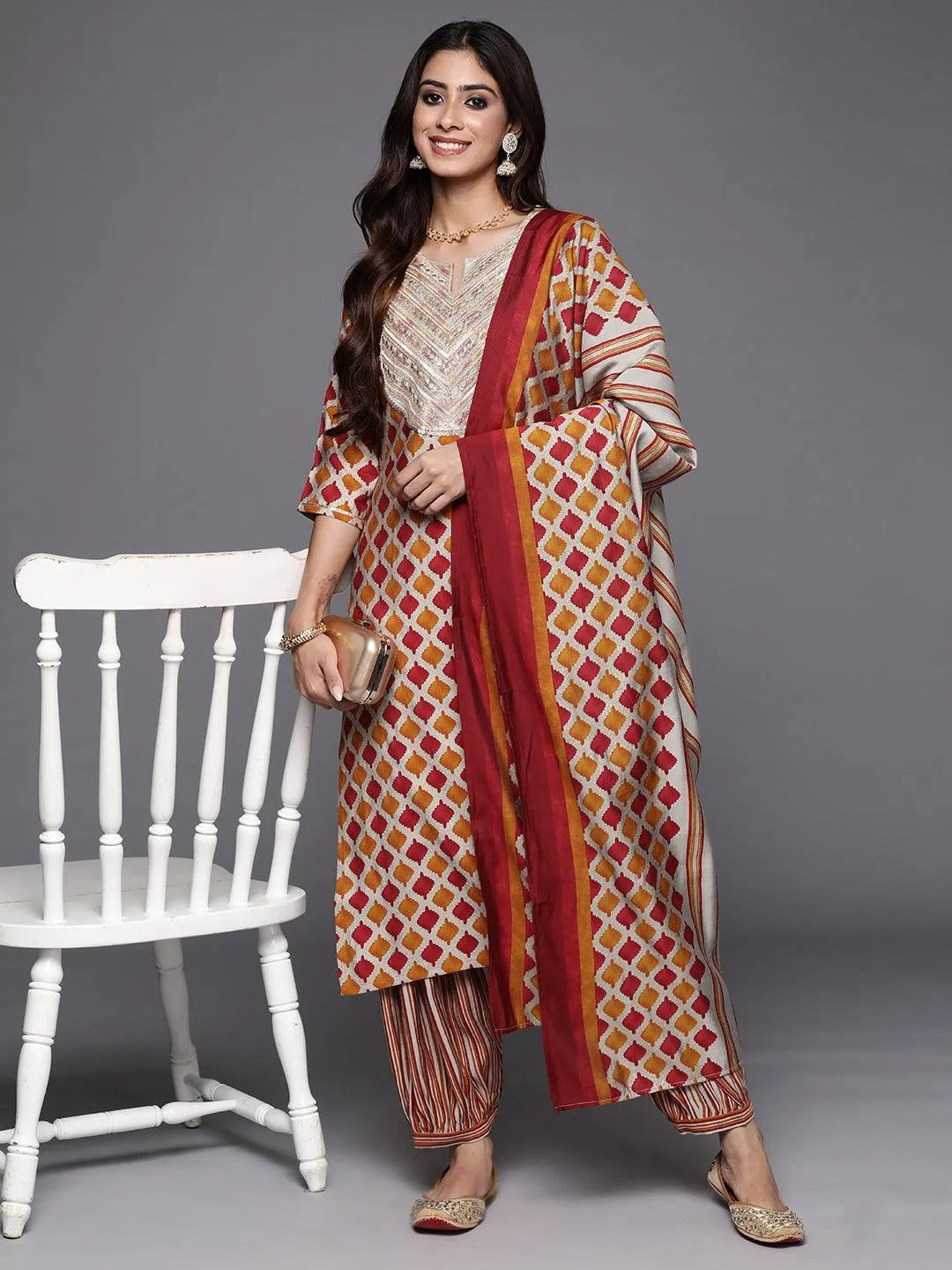 Mameraa Multicoloured Printed Straight Suit With Dupatta