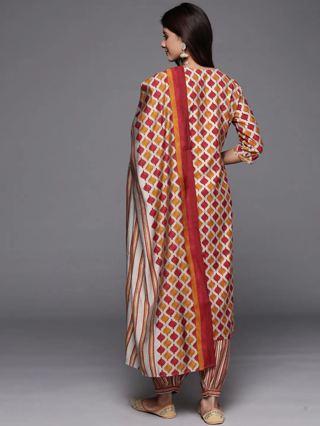 Mameraa Multicoloured Printed Straight Suit With Dupatta