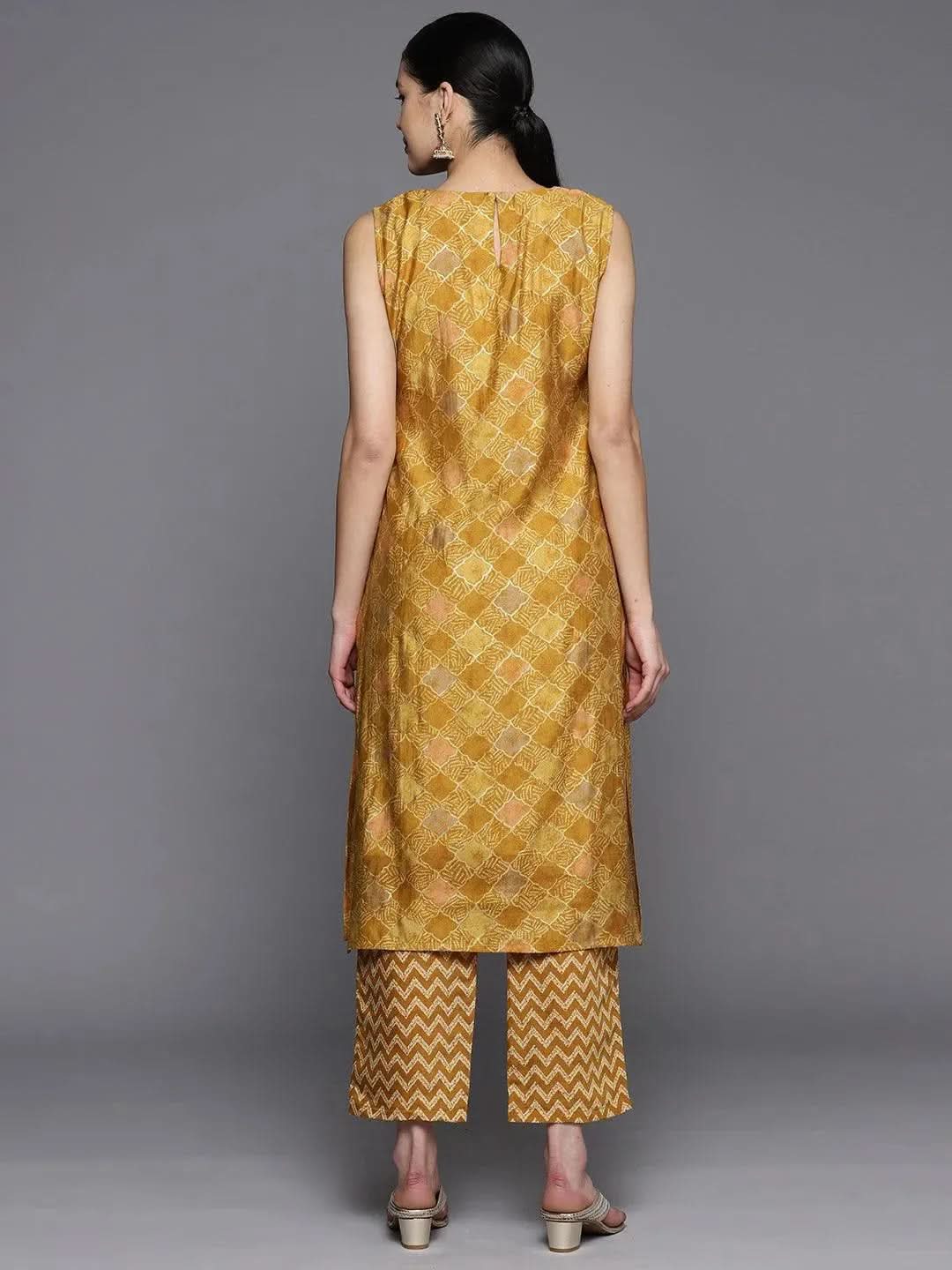 Mameraa Mustard Printed Silk Blend Straight Kurta With Trousers
