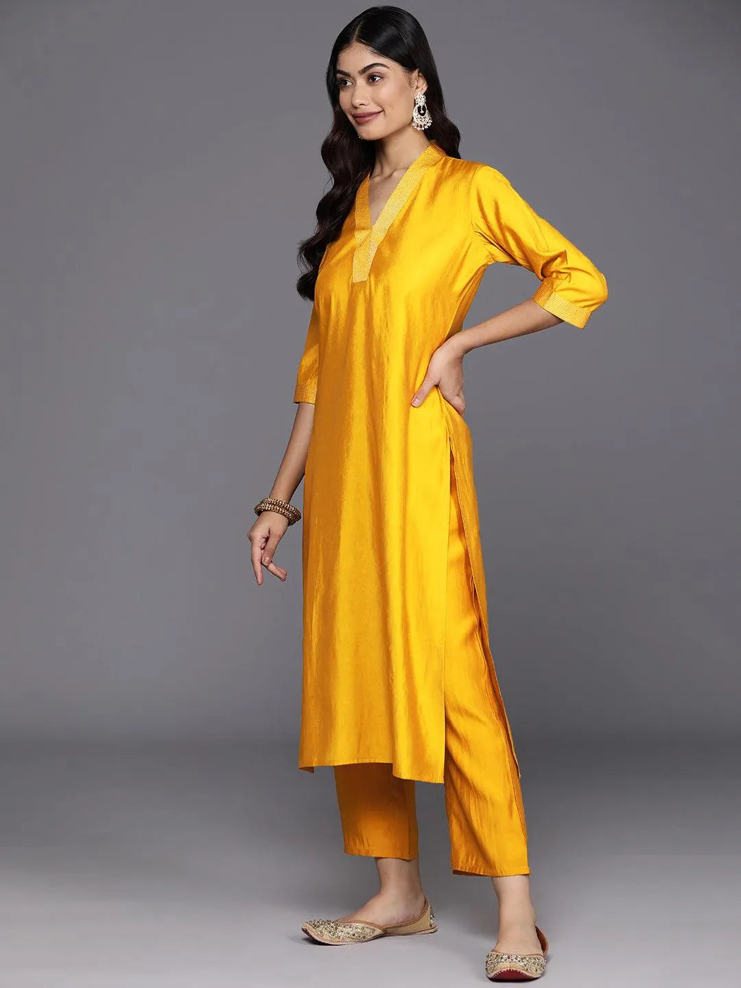 Mameraa Mustard Solid Straight Suit With Dupatta