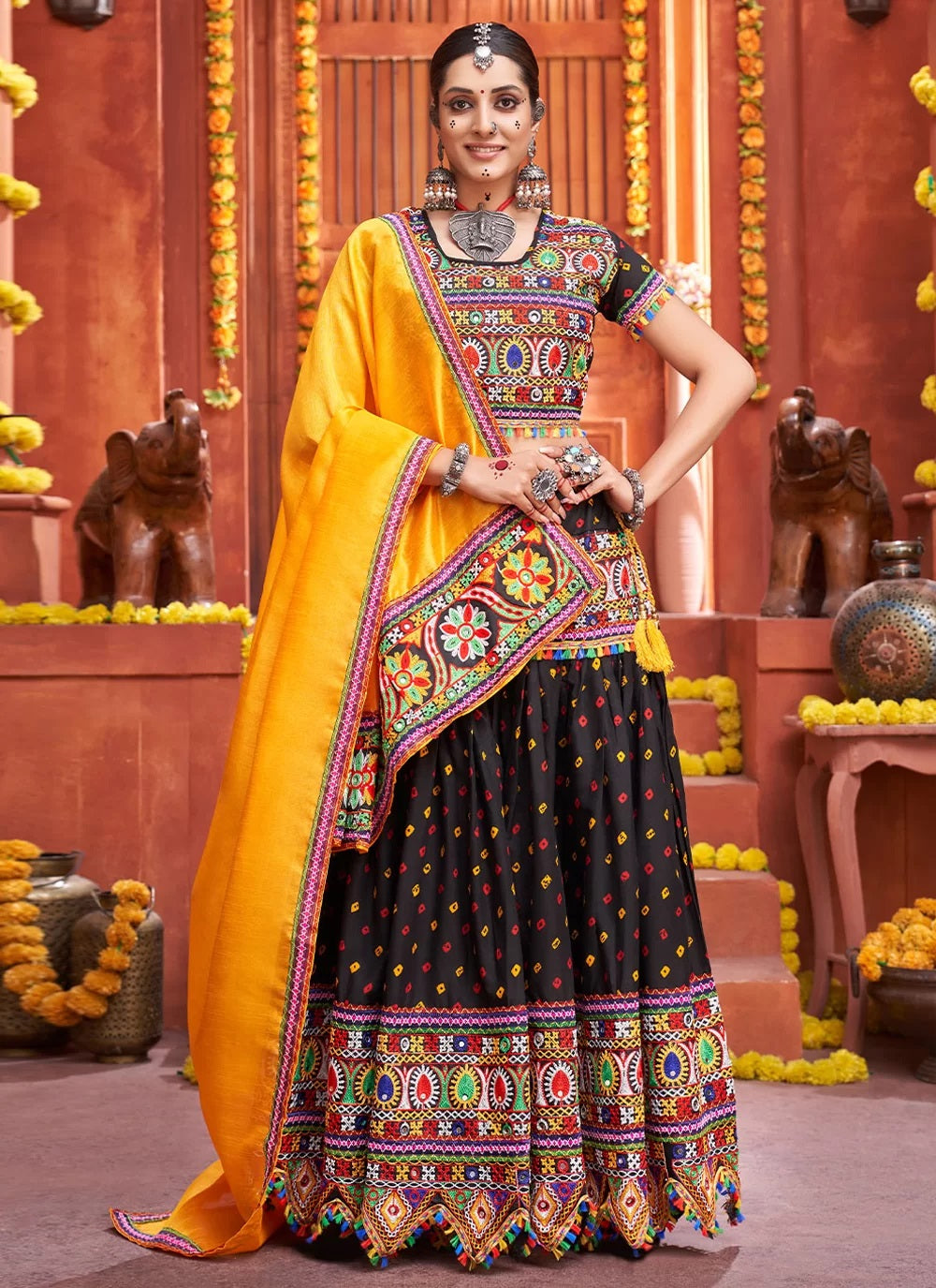 Navratri special gamthi work chaniya choli in black