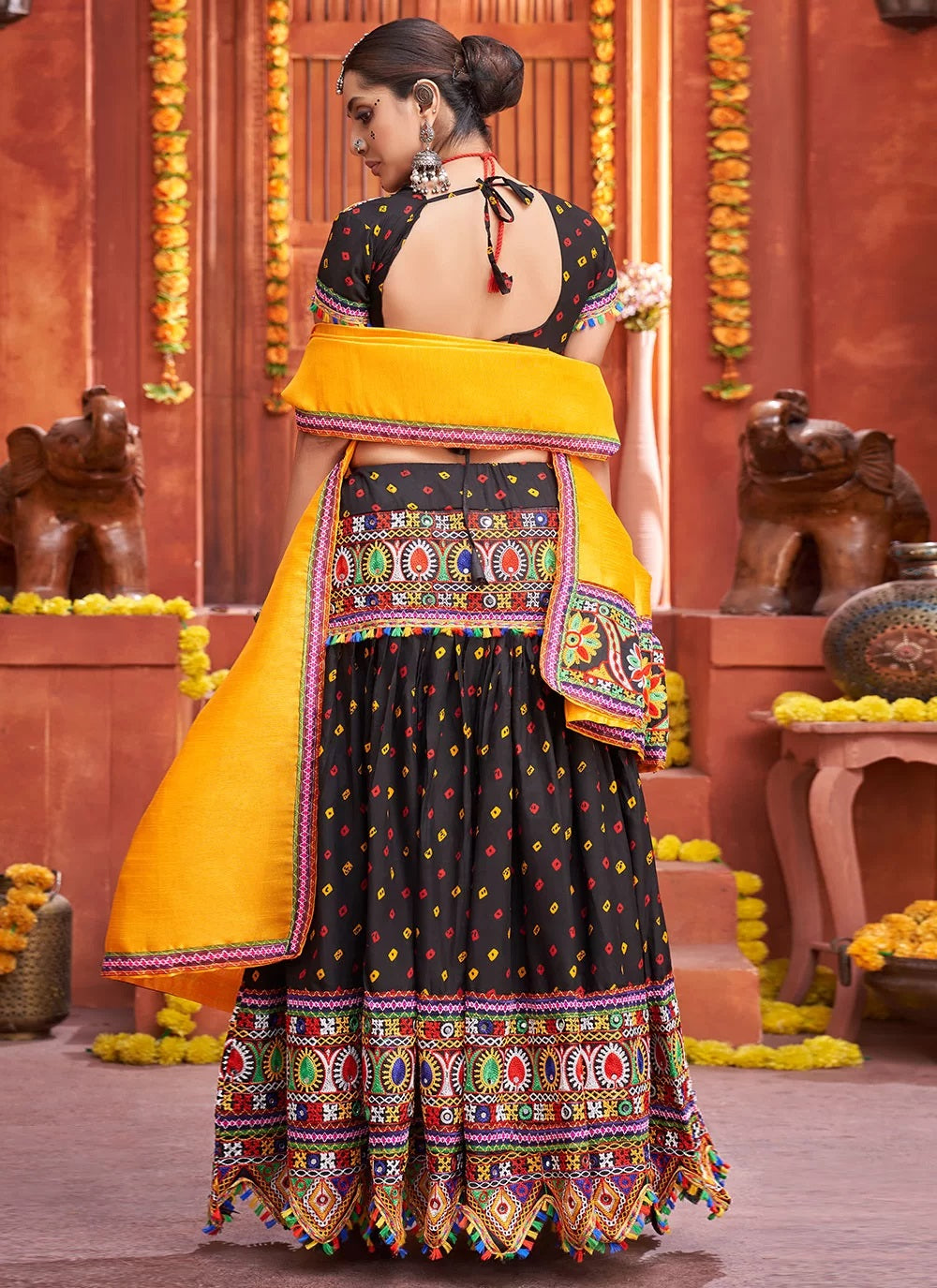 Navratri special gamthi work chaniya choli in black