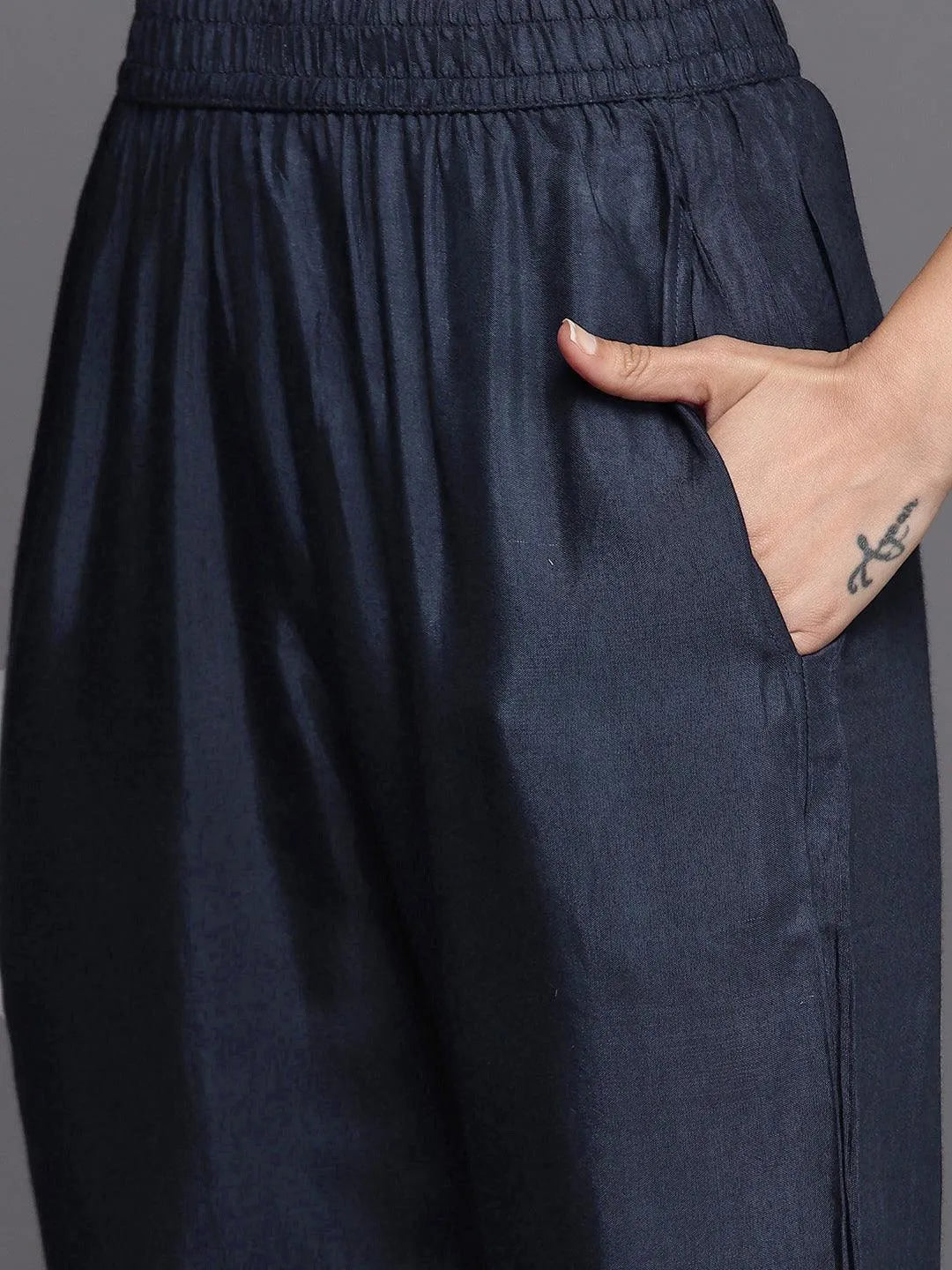 Mameraa Navy Blue Printed Silk Blend Straight Kurta With Trousers & Dupatta