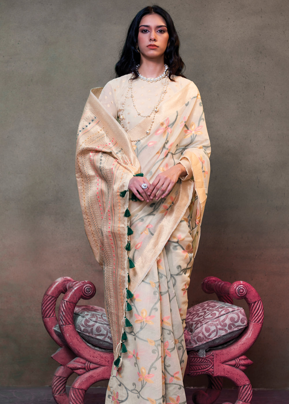 Off White Elegant Jamdani Modal Cotton Silk Saree – Timeless Weave with Intricate Motifs