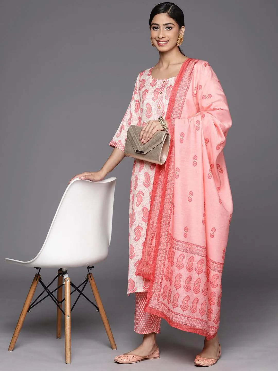 Mameraa Off-White Printed Rayon Straight Kurta With Trousers & Dupatta