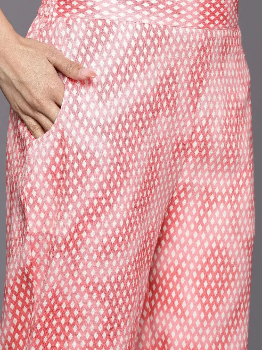 Mameraa Off-White Printed Rayon Straight Kurta With Trousers & Dupatta