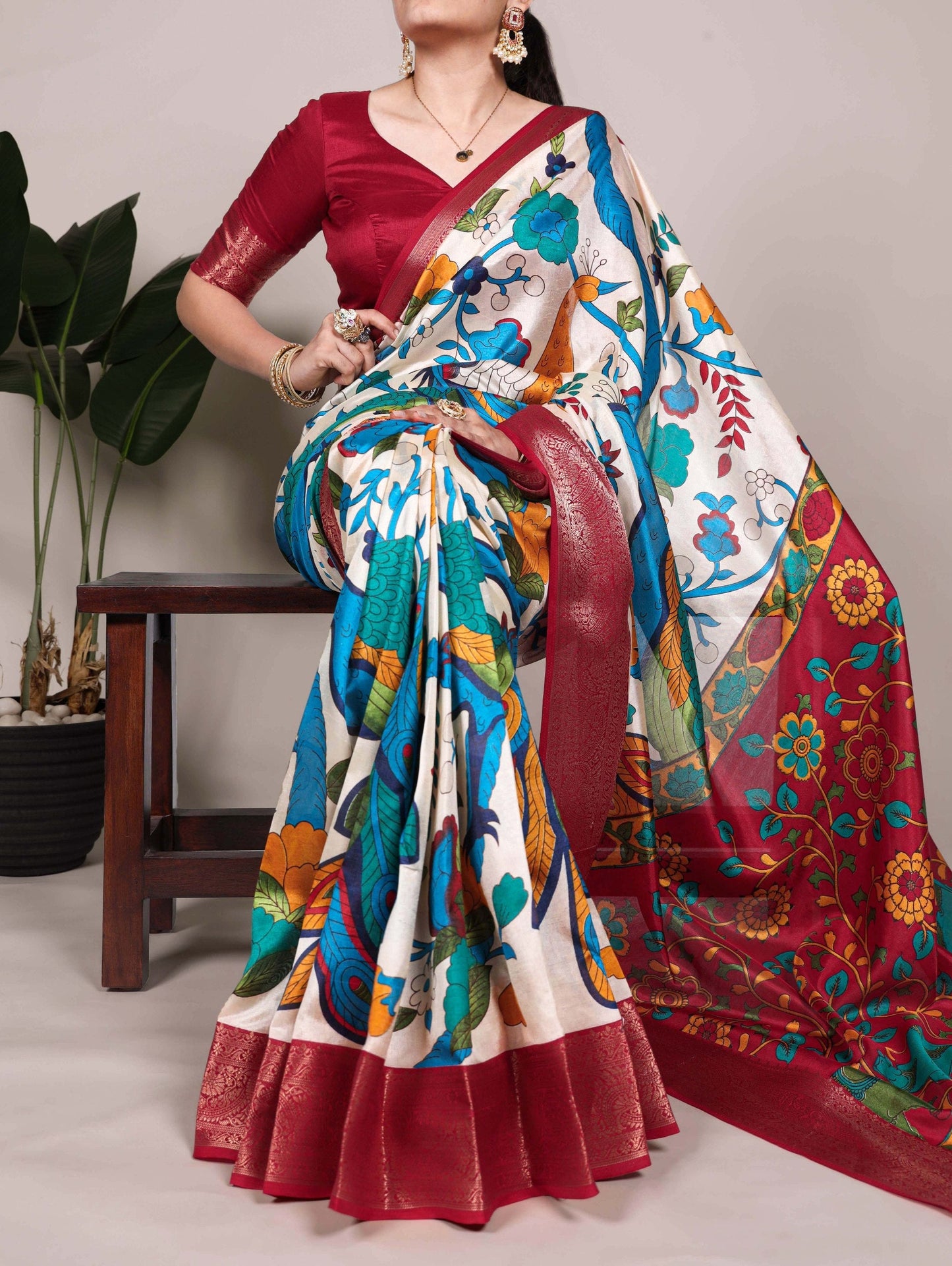 Off White Tussar Silk Printed Saree with Zari Weaving Work & Viscose Border Blouse