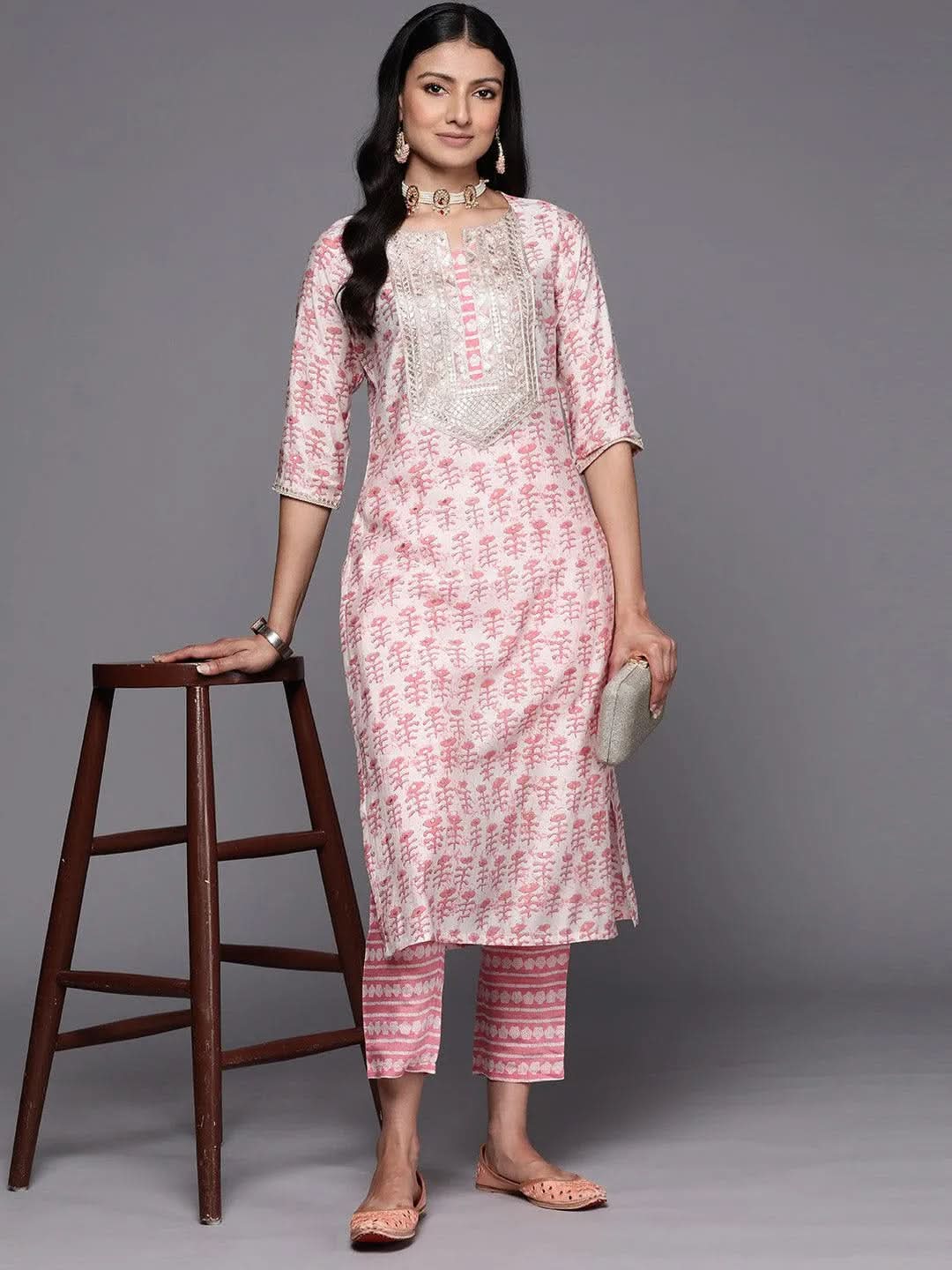 Mameraa Peach Printed Silk Straight Kurta With Trousers