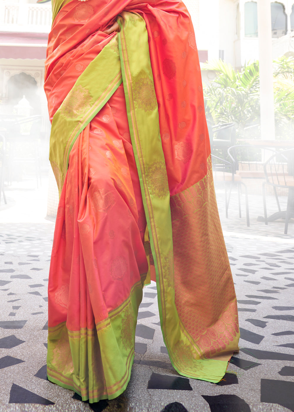 Peach Regal Banarasi Silk Saree – Vintage Elegance with Intricate Detailing