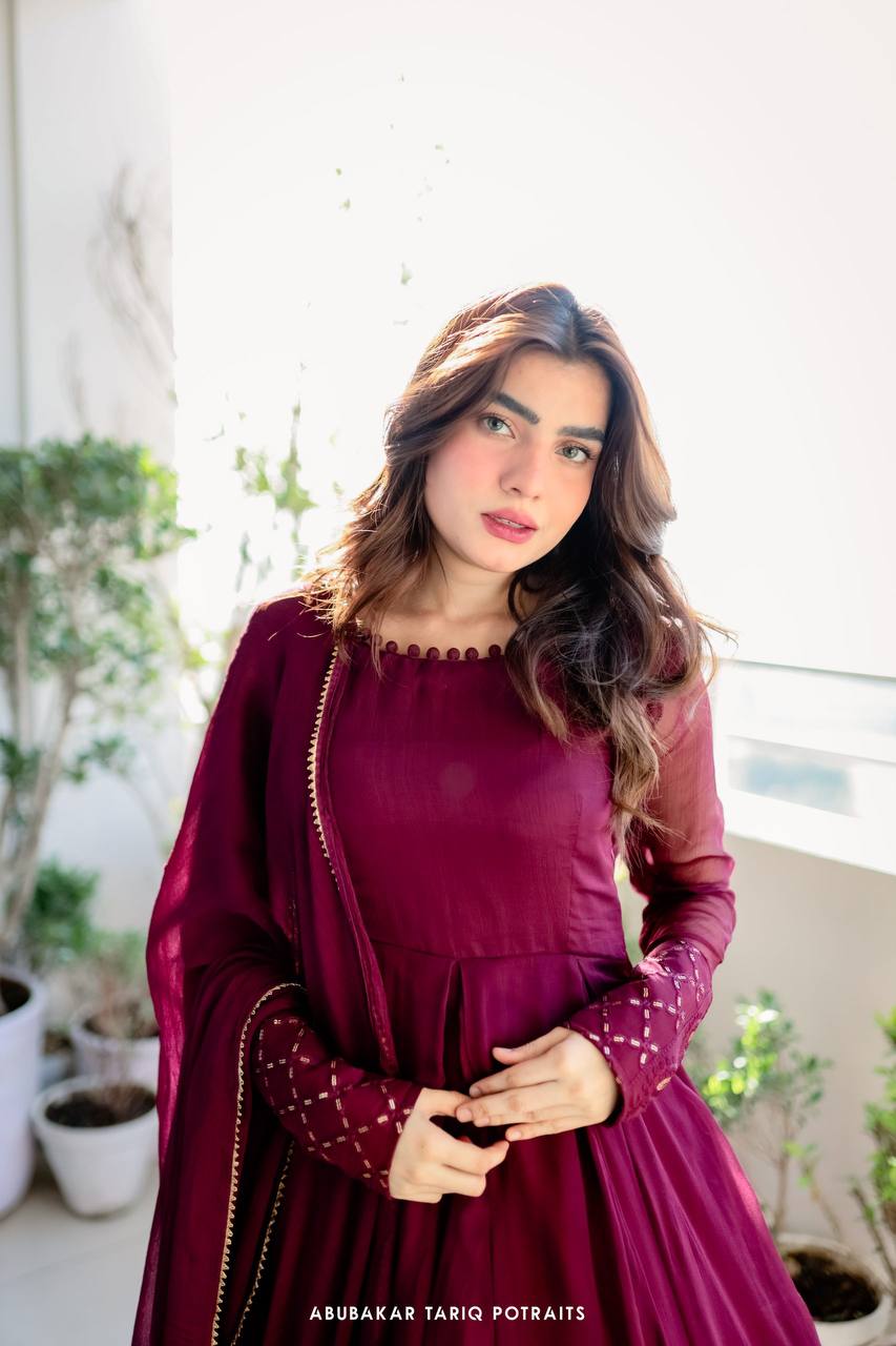 Full Sleeve With Potli Button Wine Color Gown