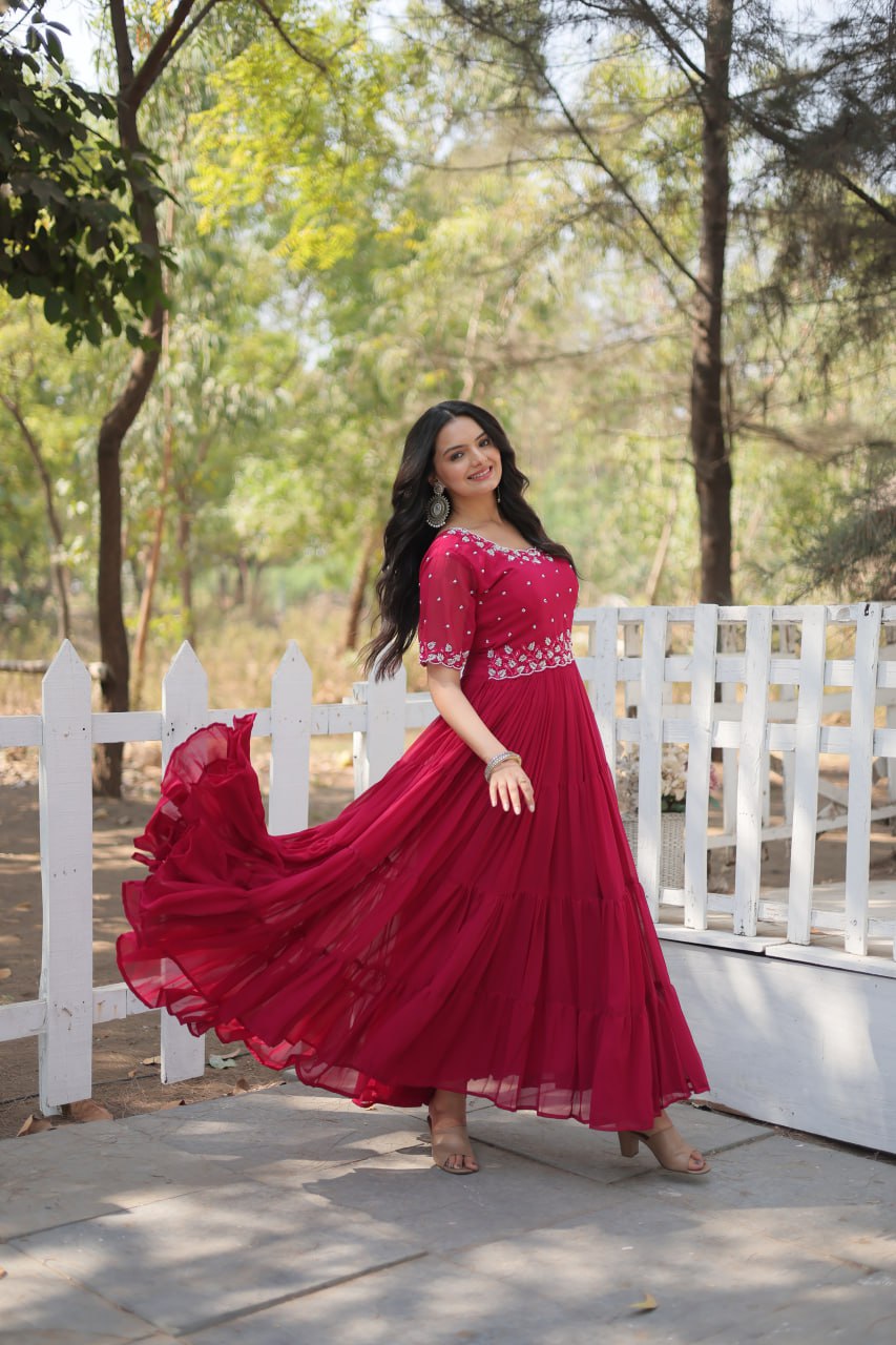 Pink Exquisite Faux Blooming Gown with Beads Embroidery