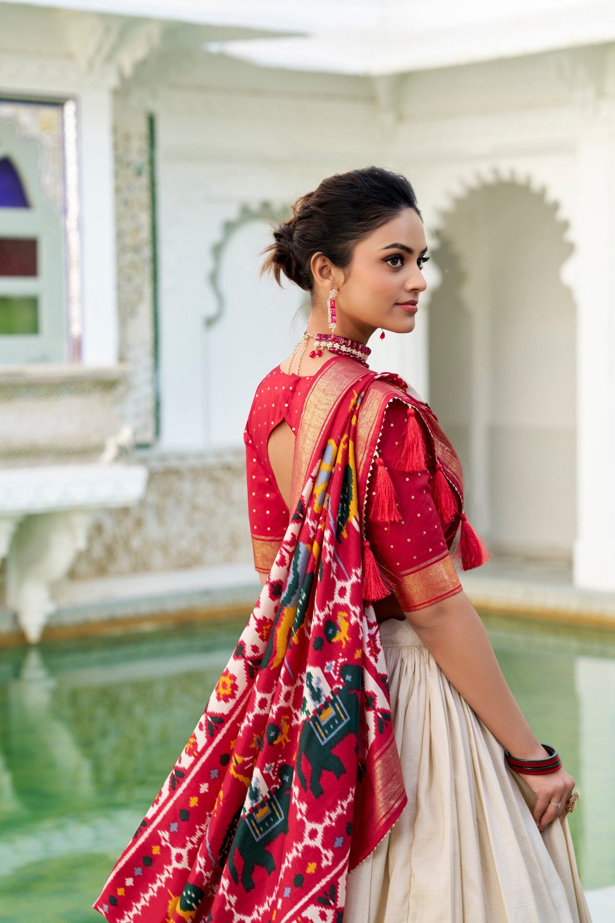 Mameraa Cream Patola Lehenga Choli with Red Banarasi Dupatta