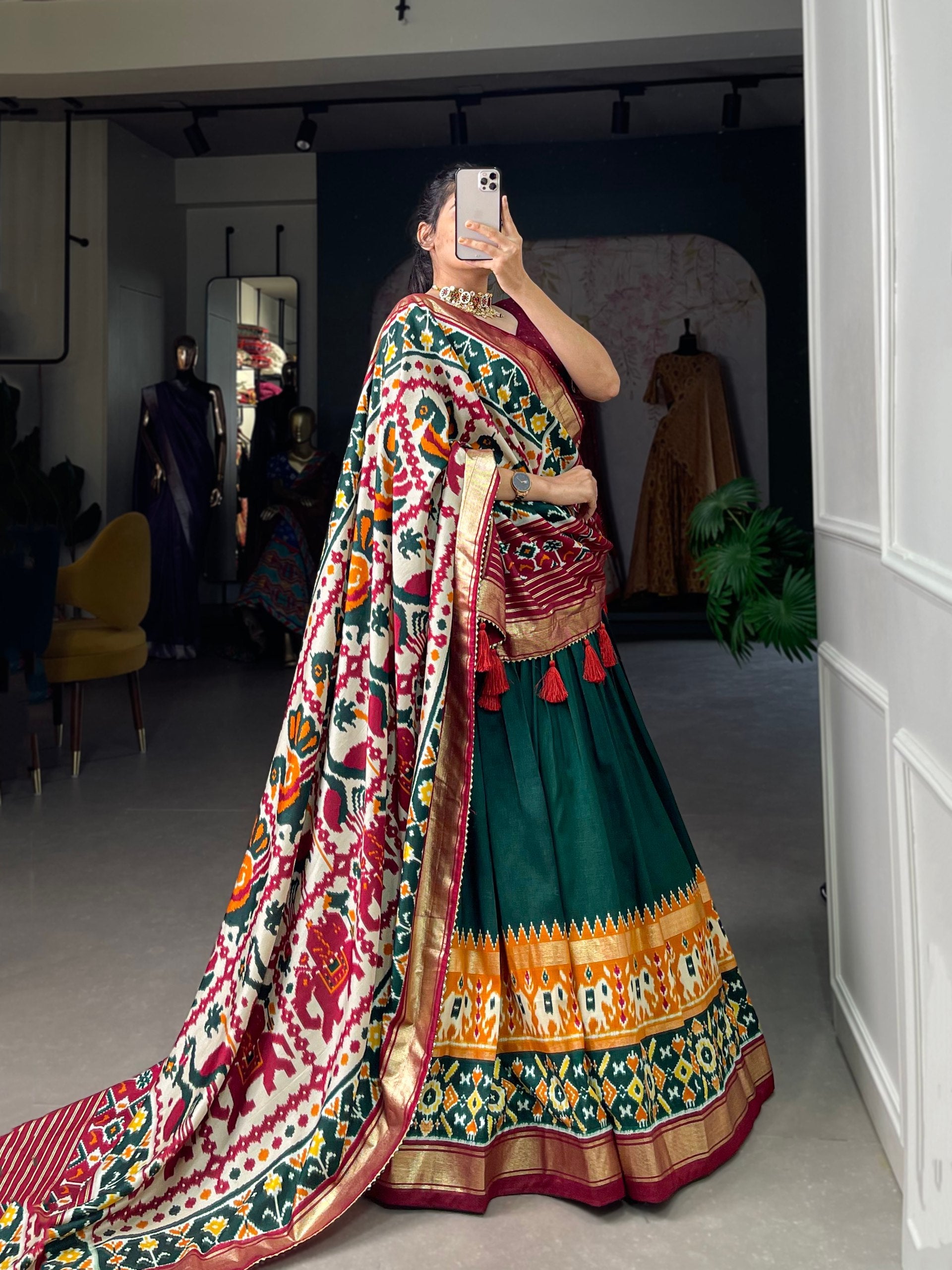 Glamgait Green Patola Lehenga Choli with Banarasi Border & Traditional Printed Dupatta for Women