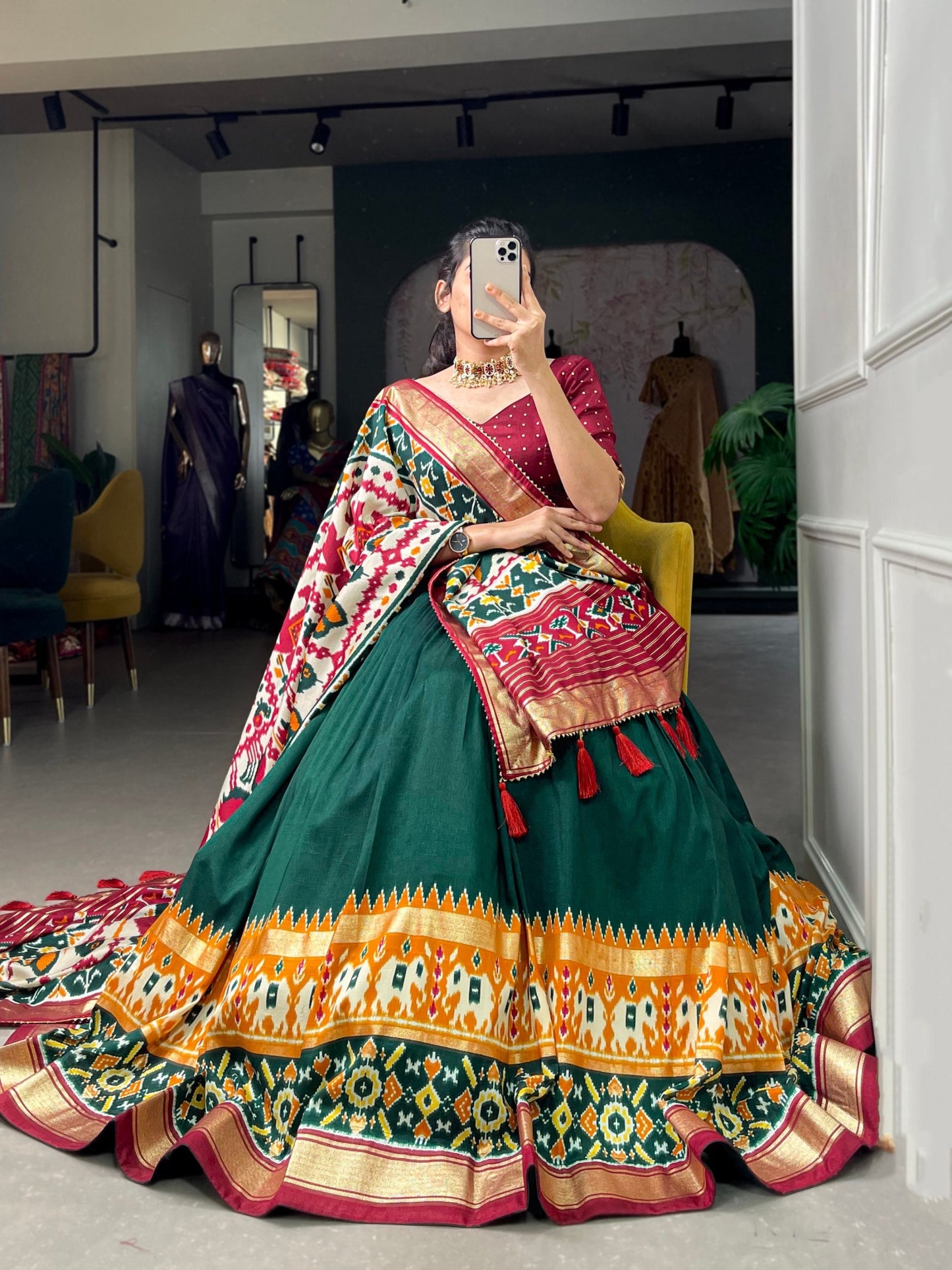Glamgait Green Patola Lehenga Choli with Banarasi Border & Traditional Printed Dupatta for Women