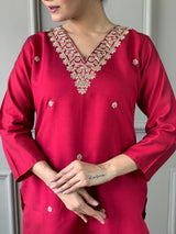 Women Red Embroidered Kurta Set with Floral Organza Dupatta