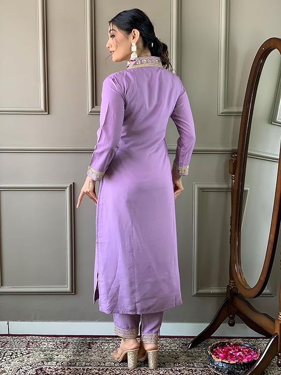 Women Lavender Embroidered Kurta Set with Purple Leheriya Dupatta