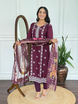 Women Wine Embroidered Kurta Set with Floral Organza Dupatta