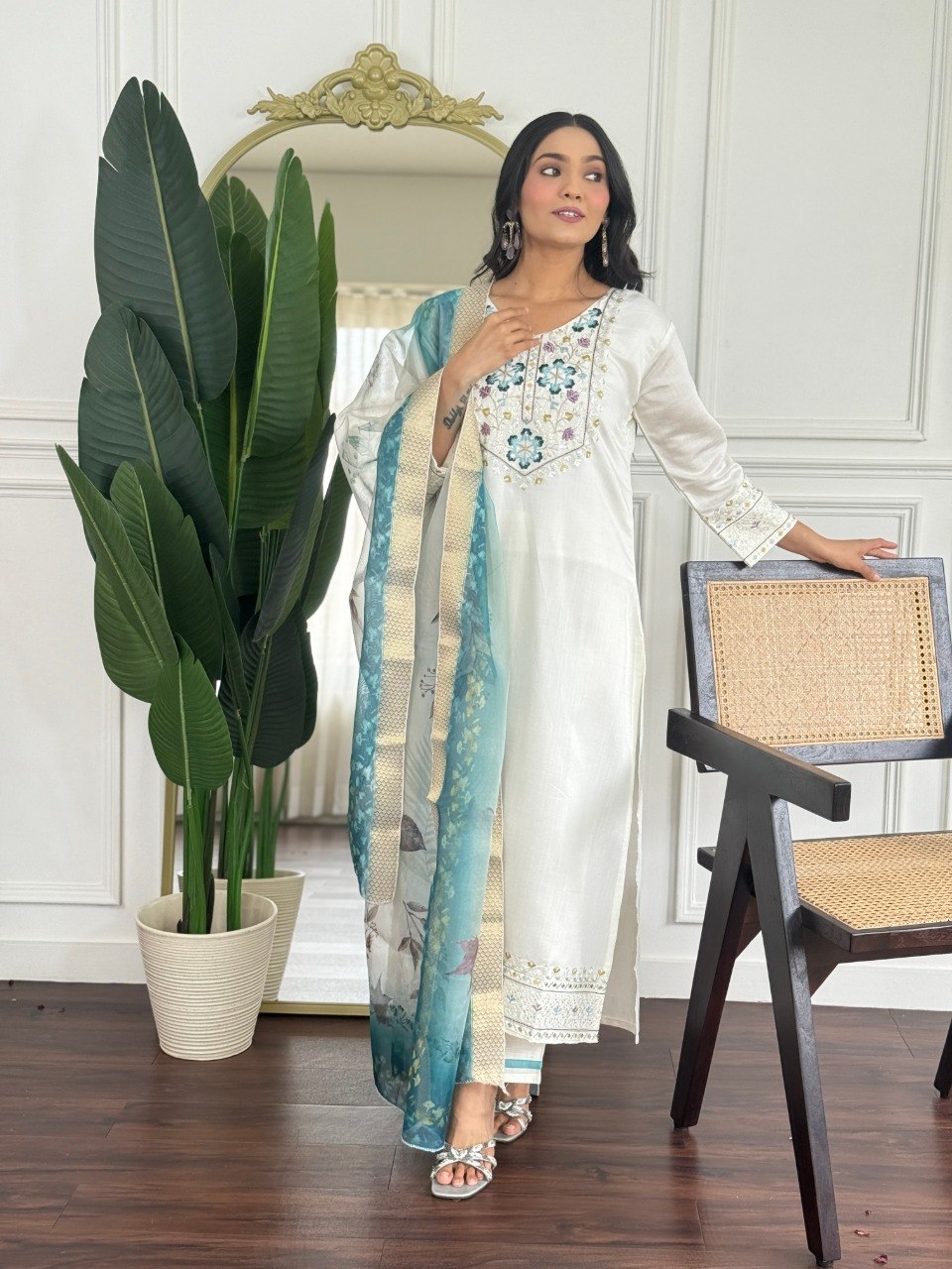 Women Off White Embroidered Kurta Set with Floral Organza Dupatta