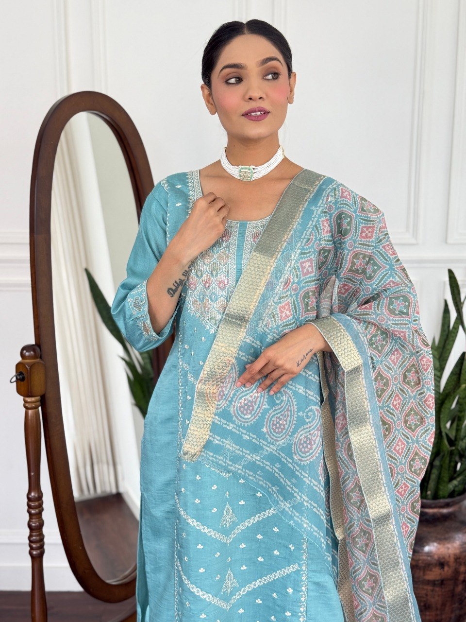 Women Teal Blue Embroidered Kurta Set with Printed Dupatta