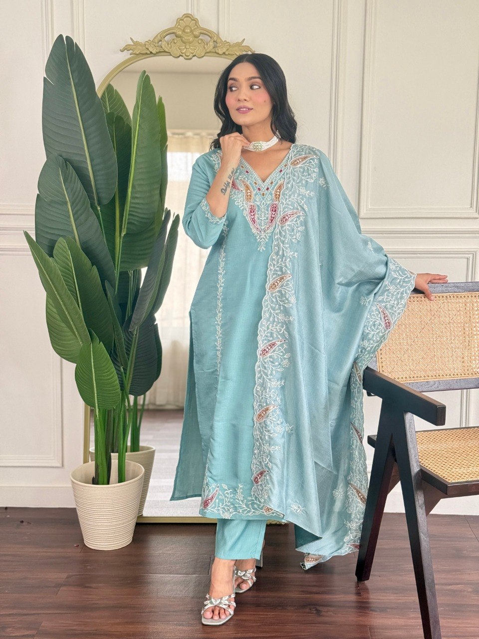 Women Sea Green Embroidered Kurta Set with Dupatta