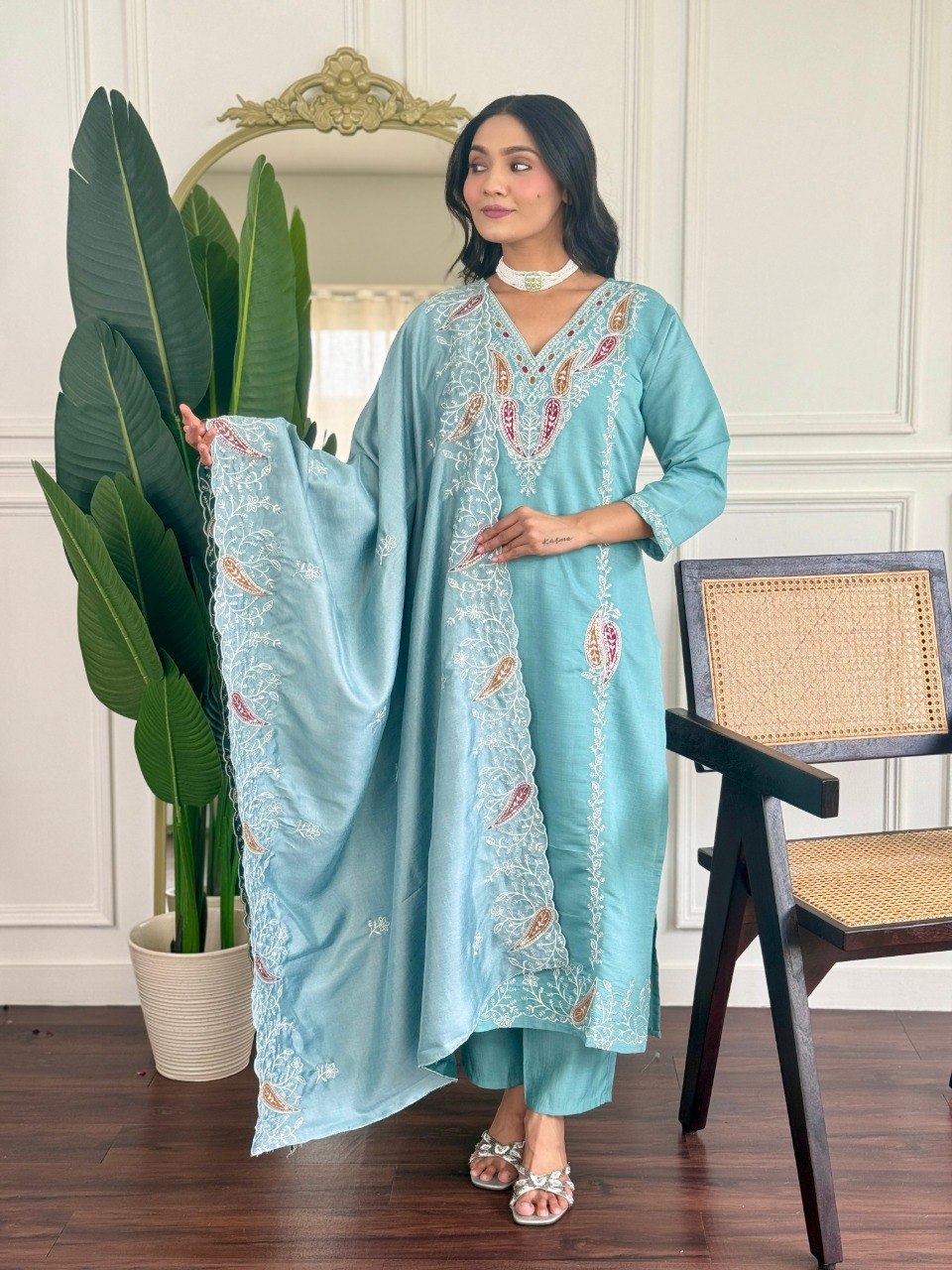 Women Sea Green Embroidered Kurta Set with Dupatta