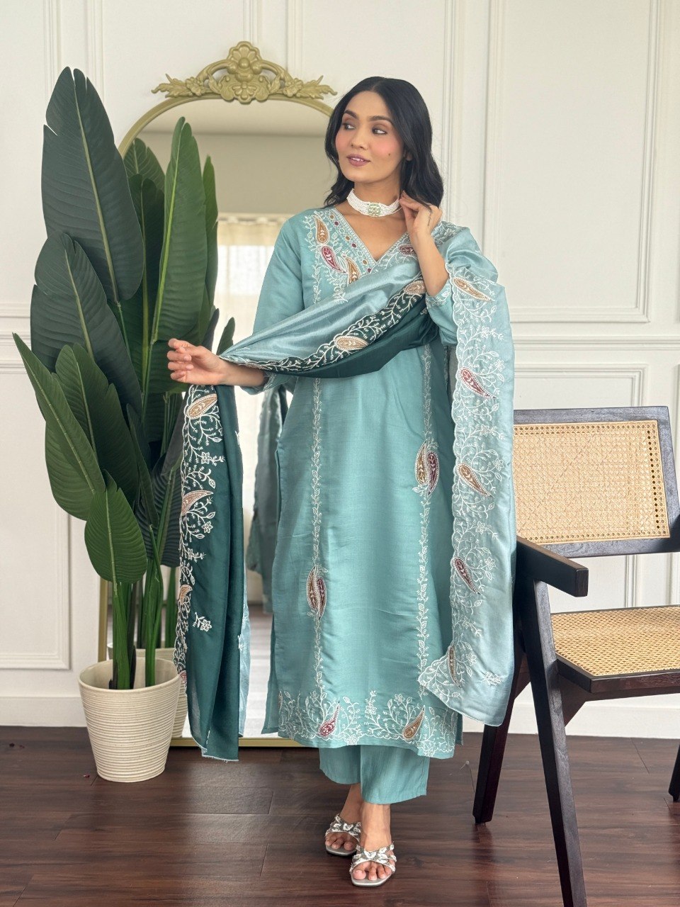 Women Sea Green Embroidered Kurta Set with Dupatta