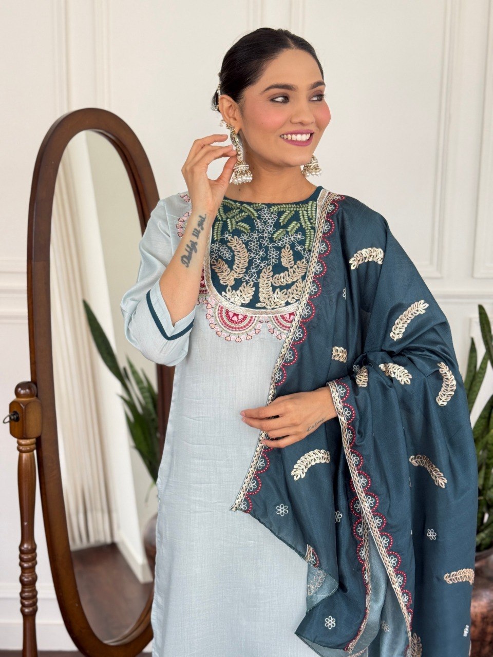 Women Sky Blue Embroidered Kurta Set with Contrast Dupatta