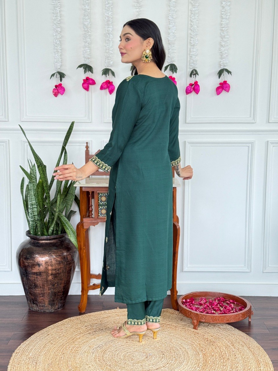 Women Dark Green Embroidered Kurta Set with Dupatta