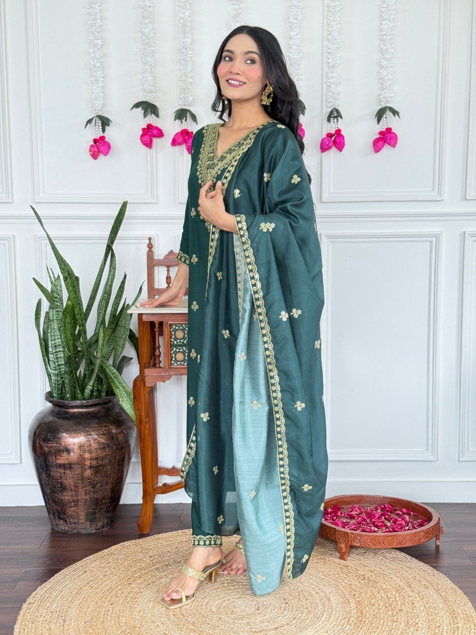 Women Dark Green Embroidered Kurta Set with Dupatta