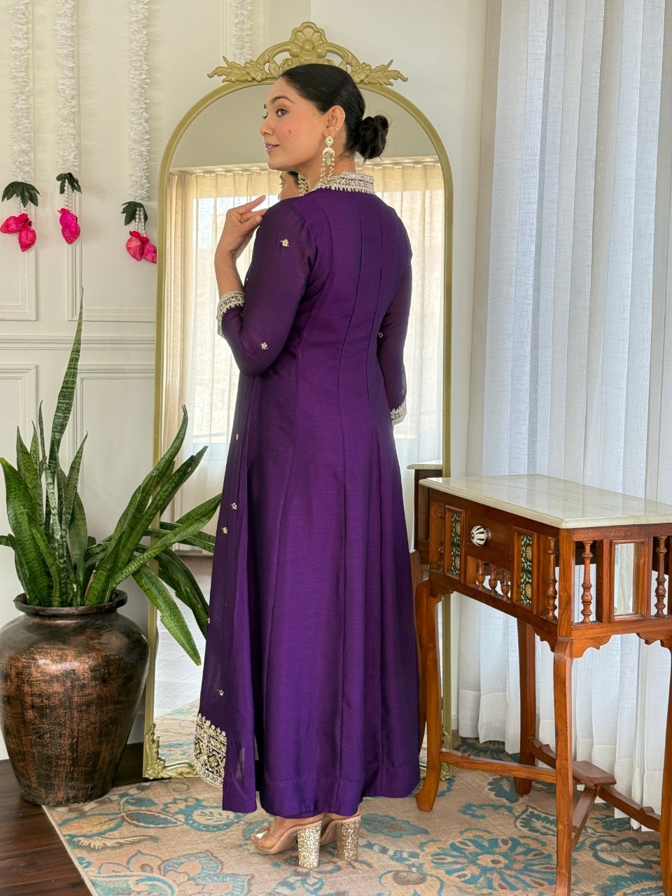 Women Purple Embroidered Kurta Set with Green Dupatta