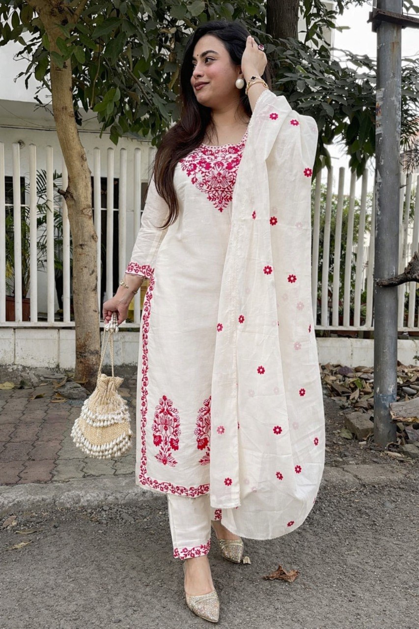 Women Off White Red Embroidered Kurta Set with Dupatta