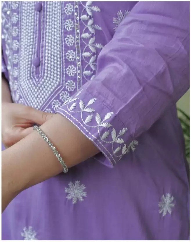 Women Lavender Embroidered Kurta Set with Dupatta